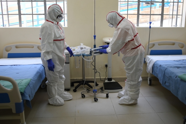 Dr Moustapha Faye, mÃ©decin-chef de la rÃ©gion de ThiÃ¨s : Â«Des jeunes meurent de plus en plus du coronavirus Â»