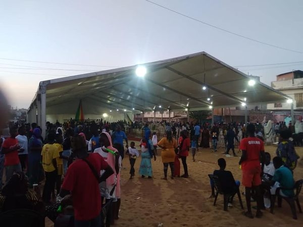 SAM NOTAIRE : Bataille rangée entre les militants de Néné Fatoumata Tall et de Lat Diop