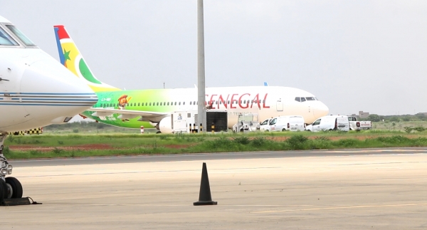 Air Sénégal : un nouveau Boeing 737-800 réceptionné par le ministre Abdoul Ahad Ndiaye