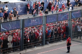 Stade de France: Darmanin dÃ©nonce une "fraude massive, industrielle de faux billets"