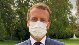 Emmanuel Macron fait une faute de franÃ§ais en souhaitant une bonne rentrÃ©e aux Ã©lÃ¨ves (vidÃ©o)